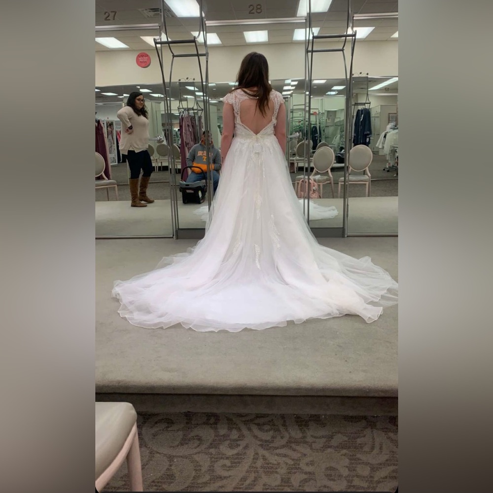 Oleg Cassini plunging open back tulle wedding dress NWT